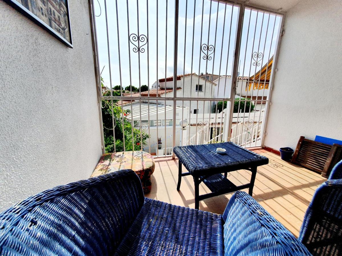 Bonita Casa Con Terraza Y Patio Empuriabrava Extérieur photo